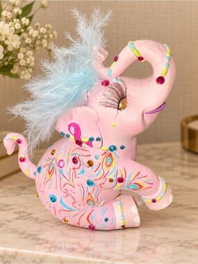 The Hamilton Collection hard to find Vietnam Elephant Figurine